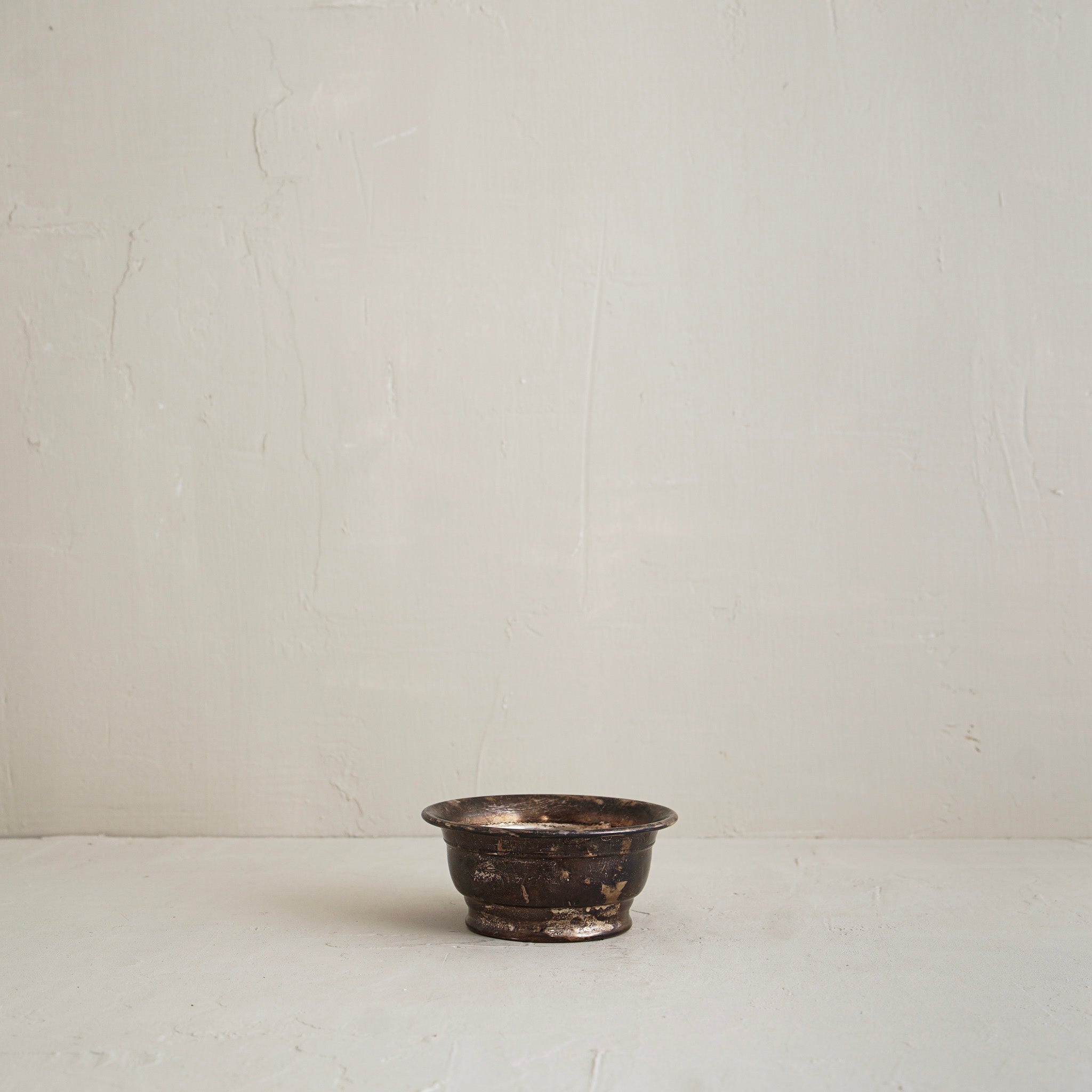 Ivara Tarnished Bowl