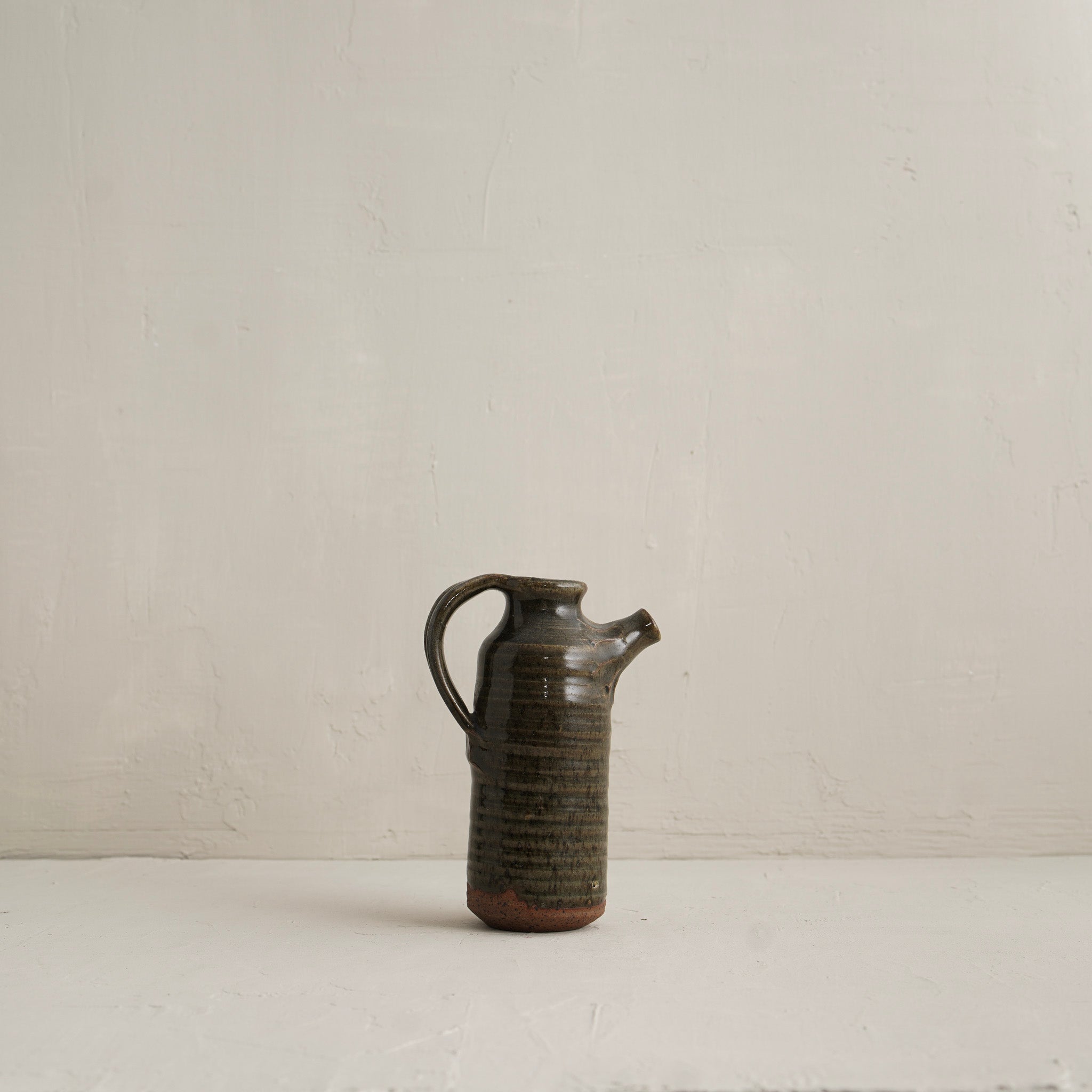 Hilo Pitcher