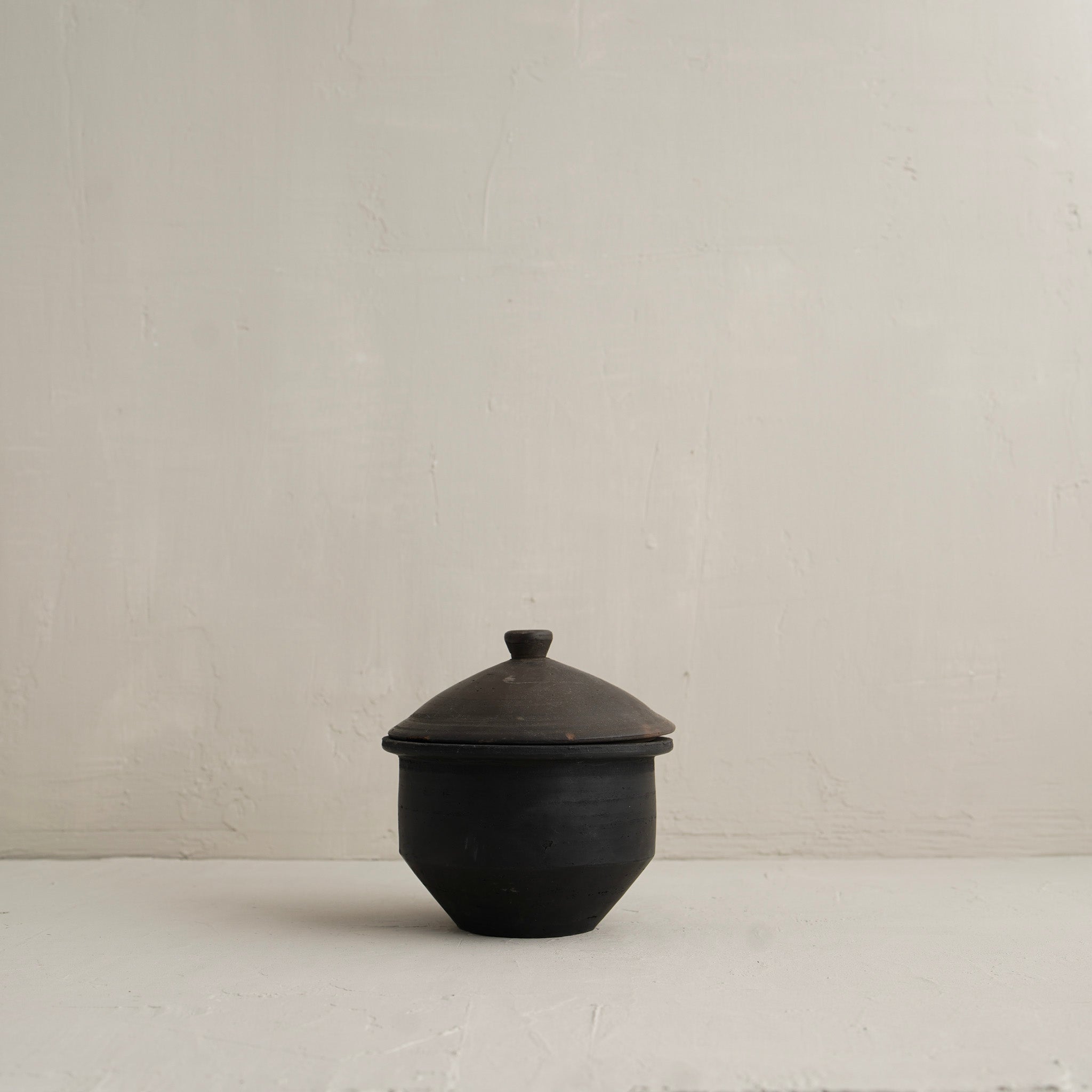 Yarae Lidded Jar