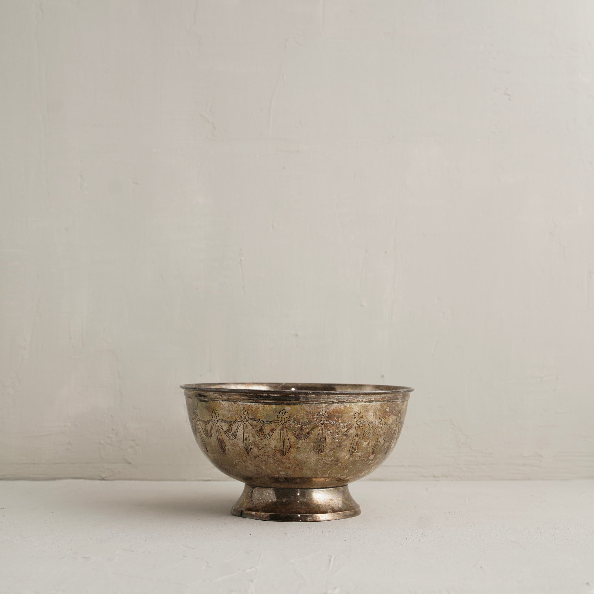 Saviq Tarnished Bowl