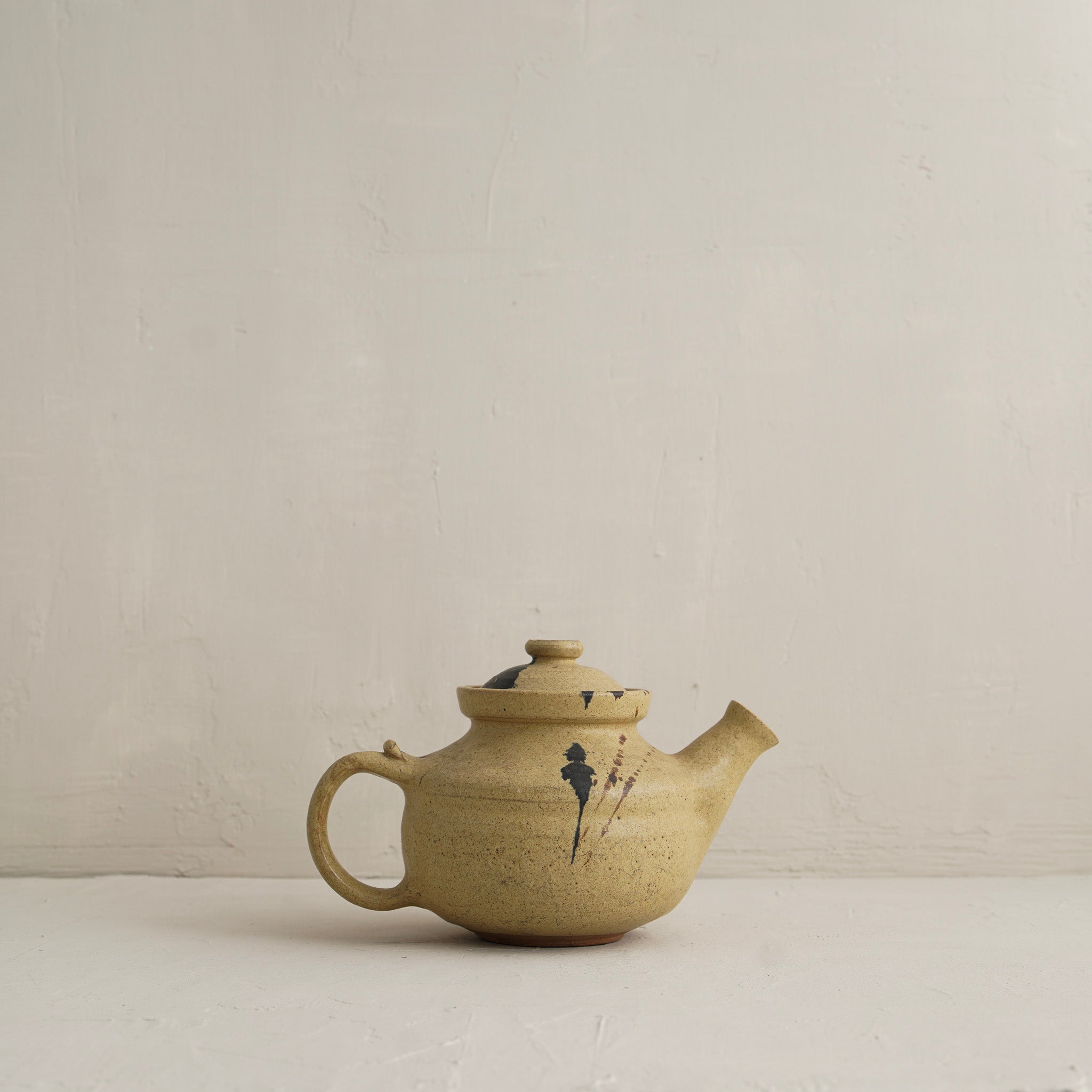 Olin Teapot