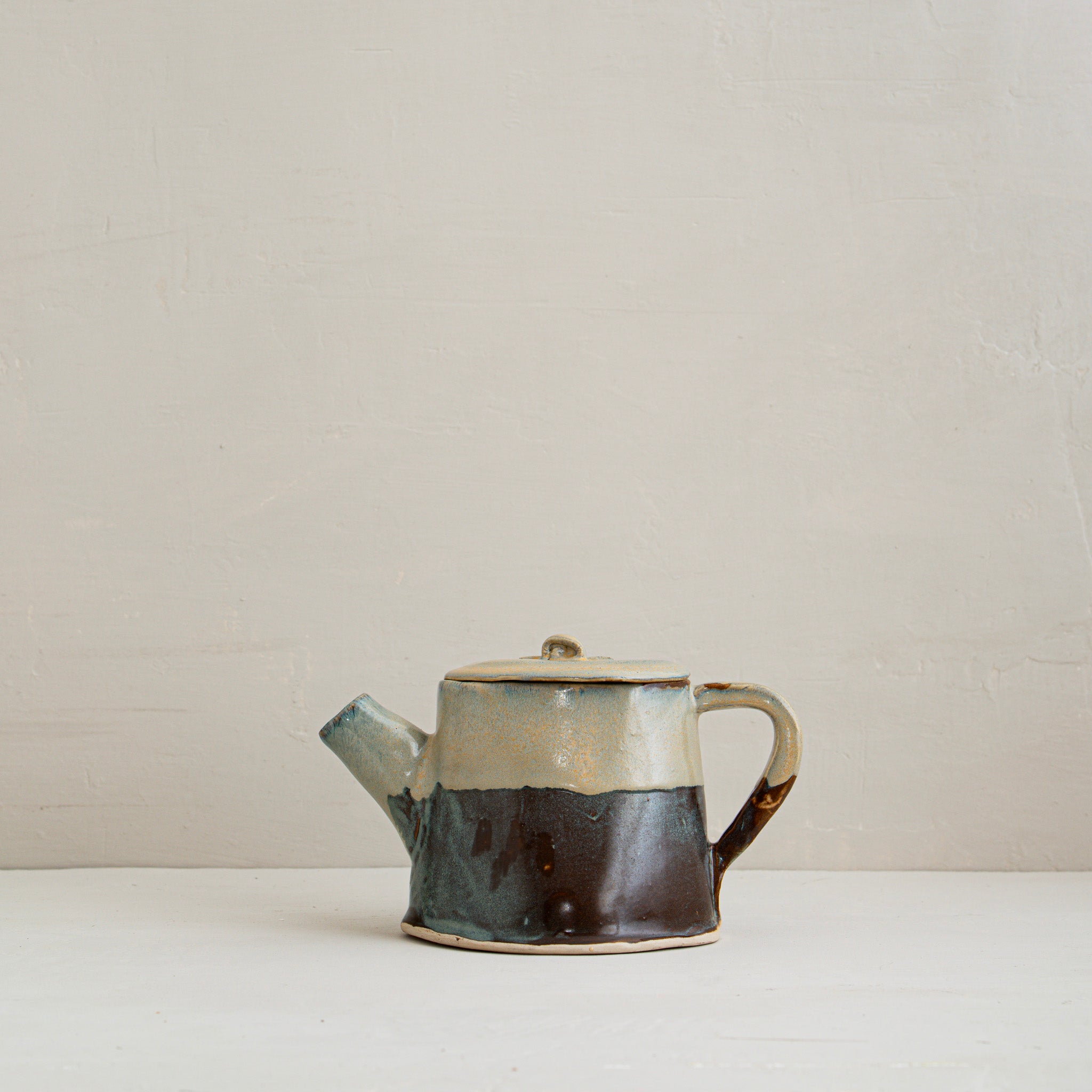 Elda Teapot