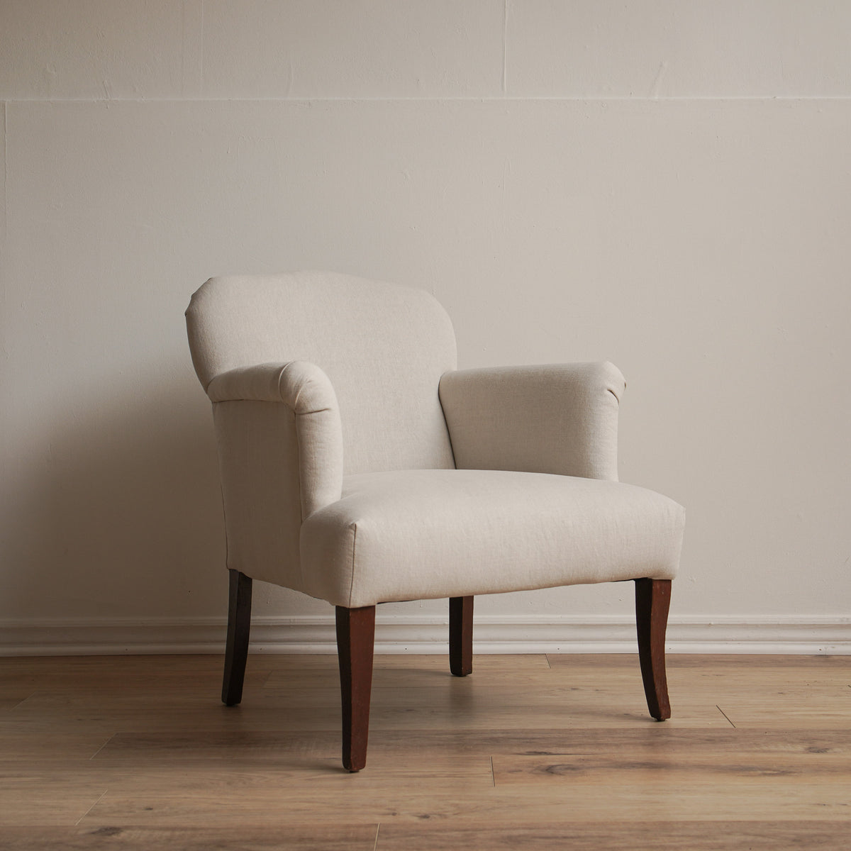Elia Chair