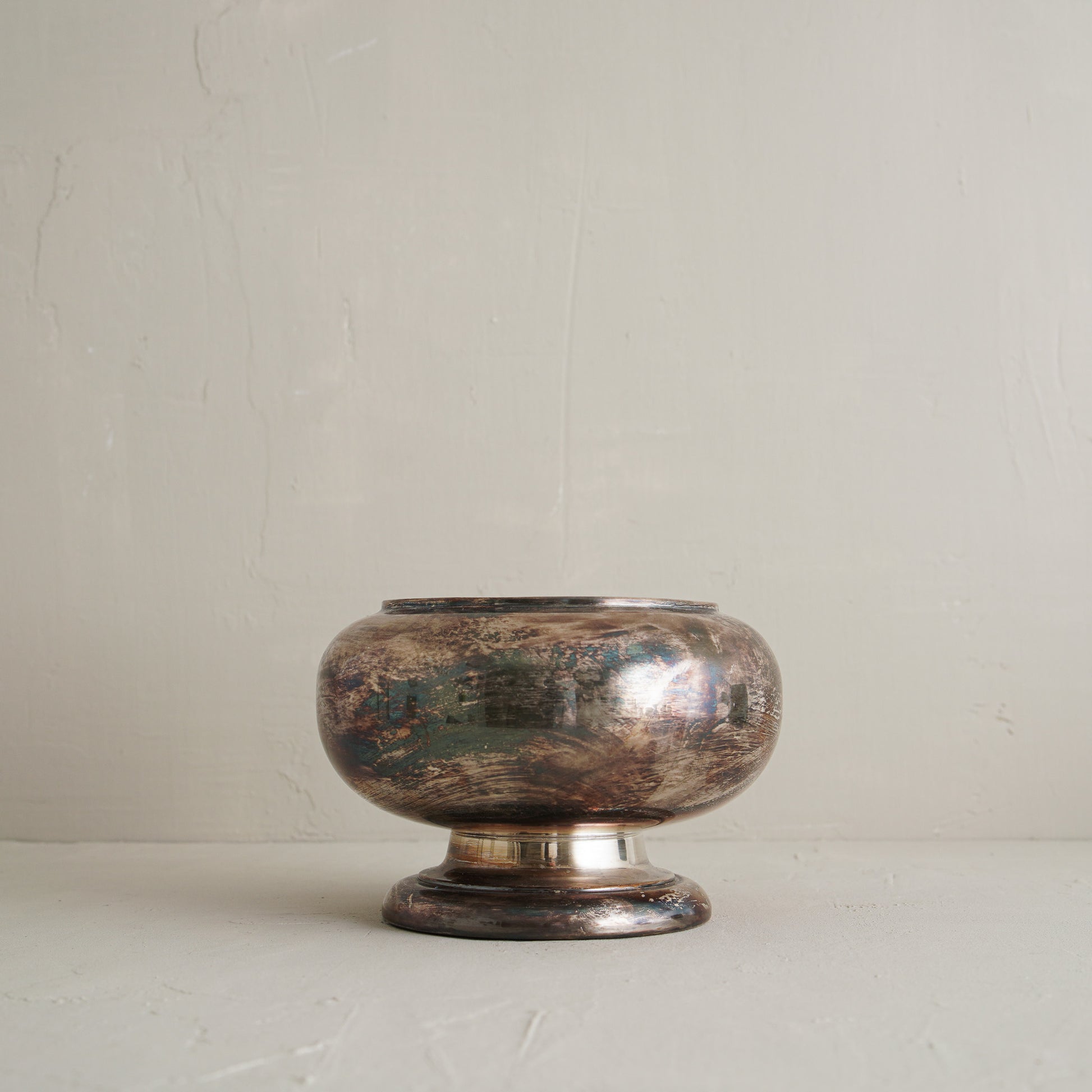 Karo Tarnished bowl