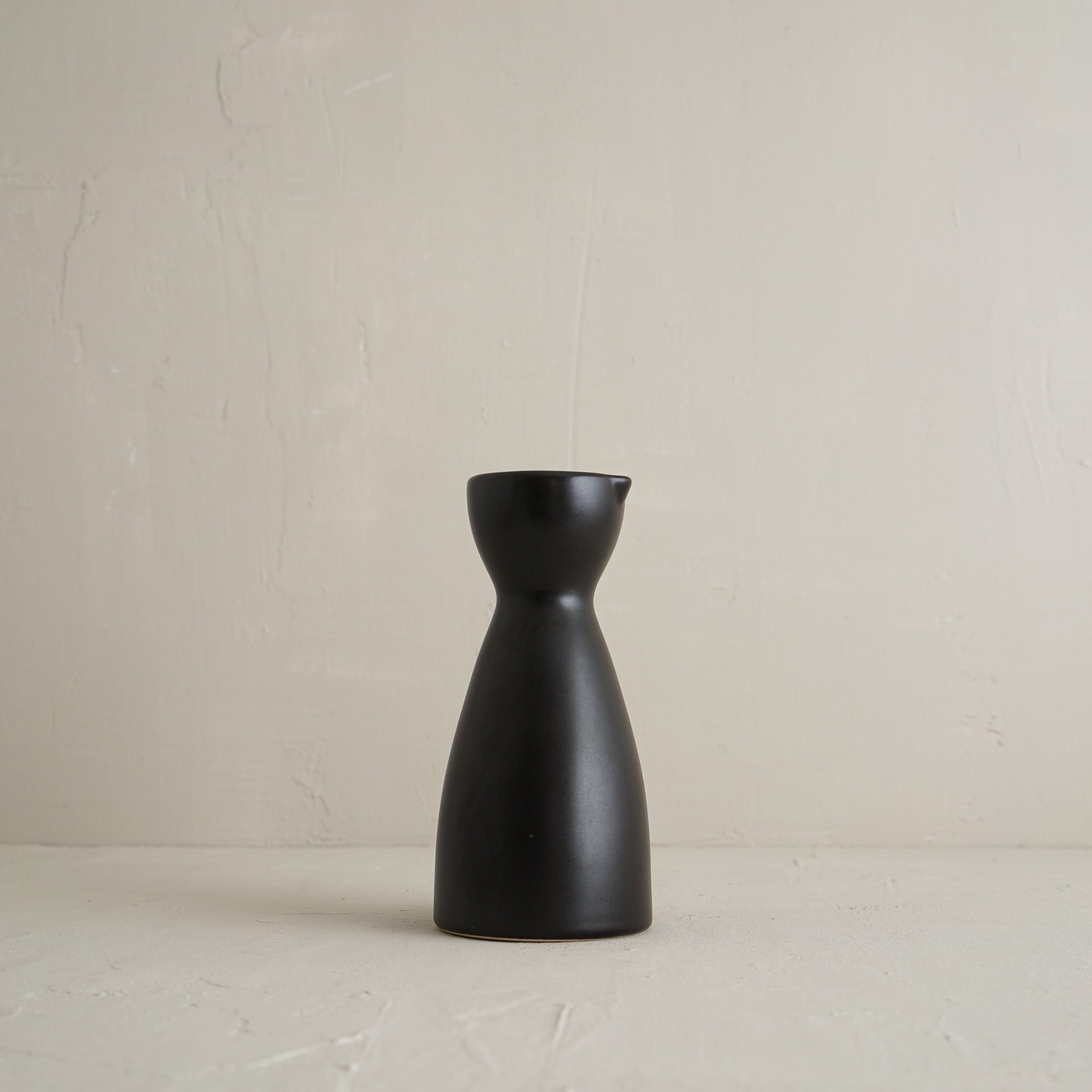 Kinn Pitcher