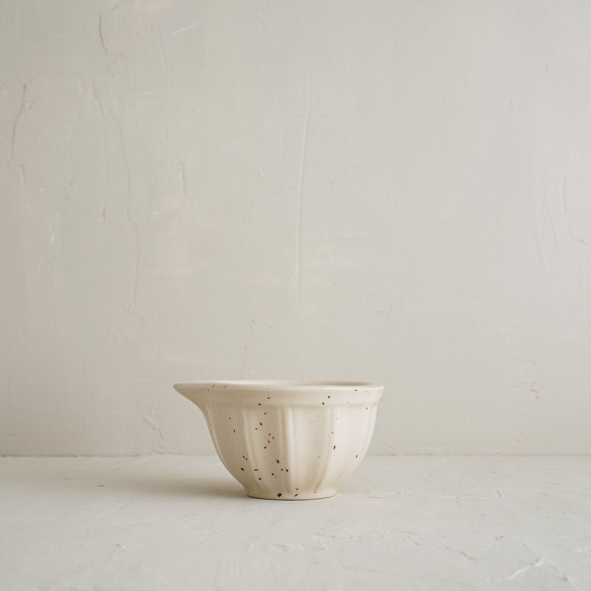 Eisa Spouted Bowl