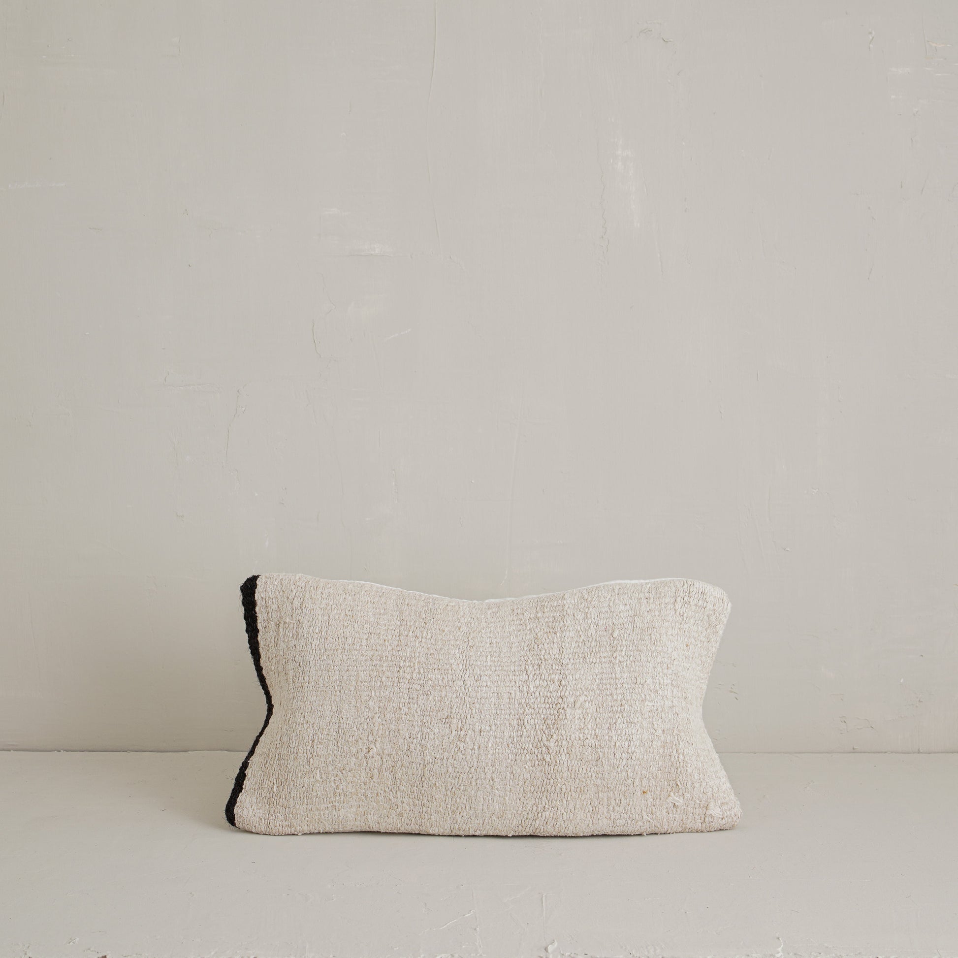 Maelis Pillow