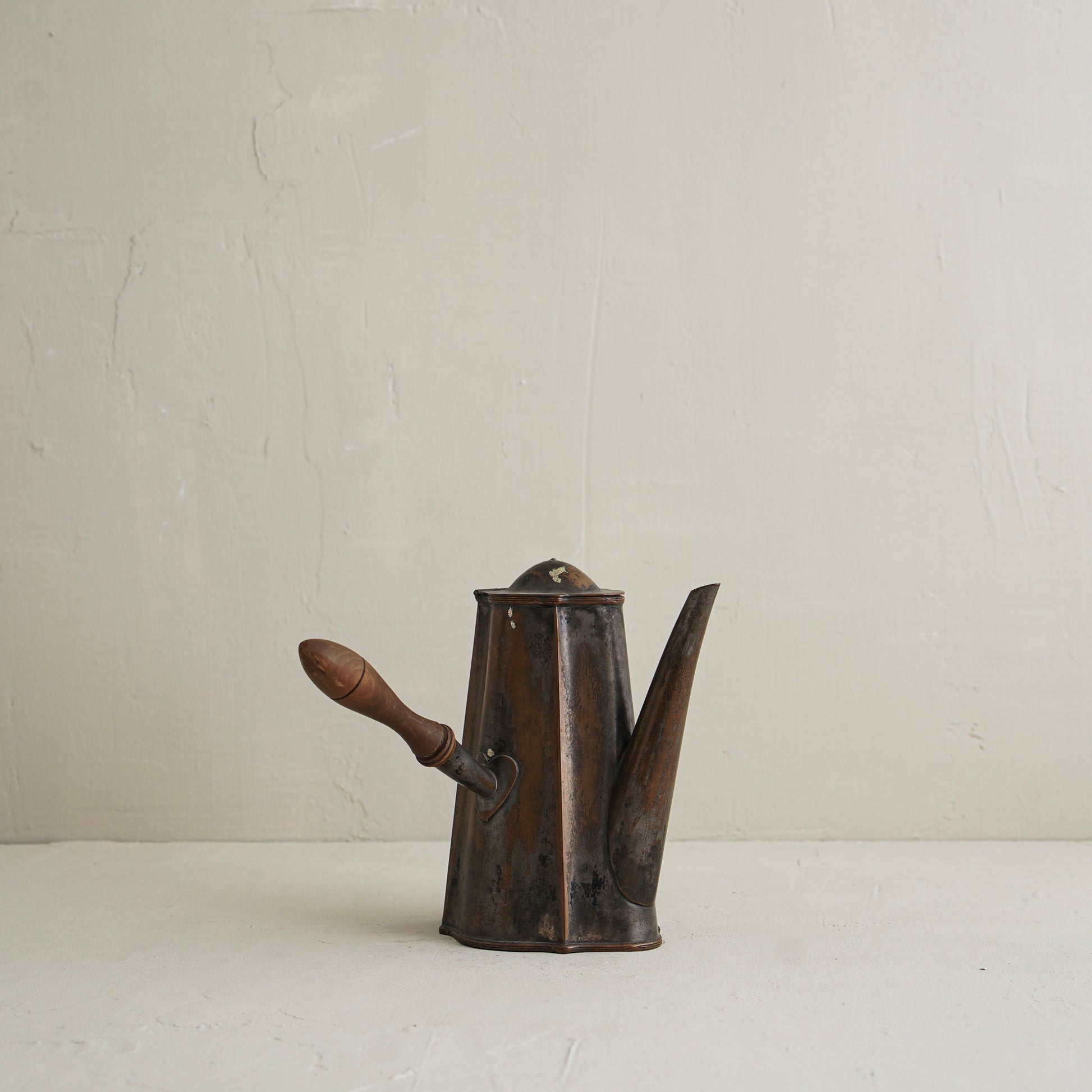 Olvaro Tarnished Kettle