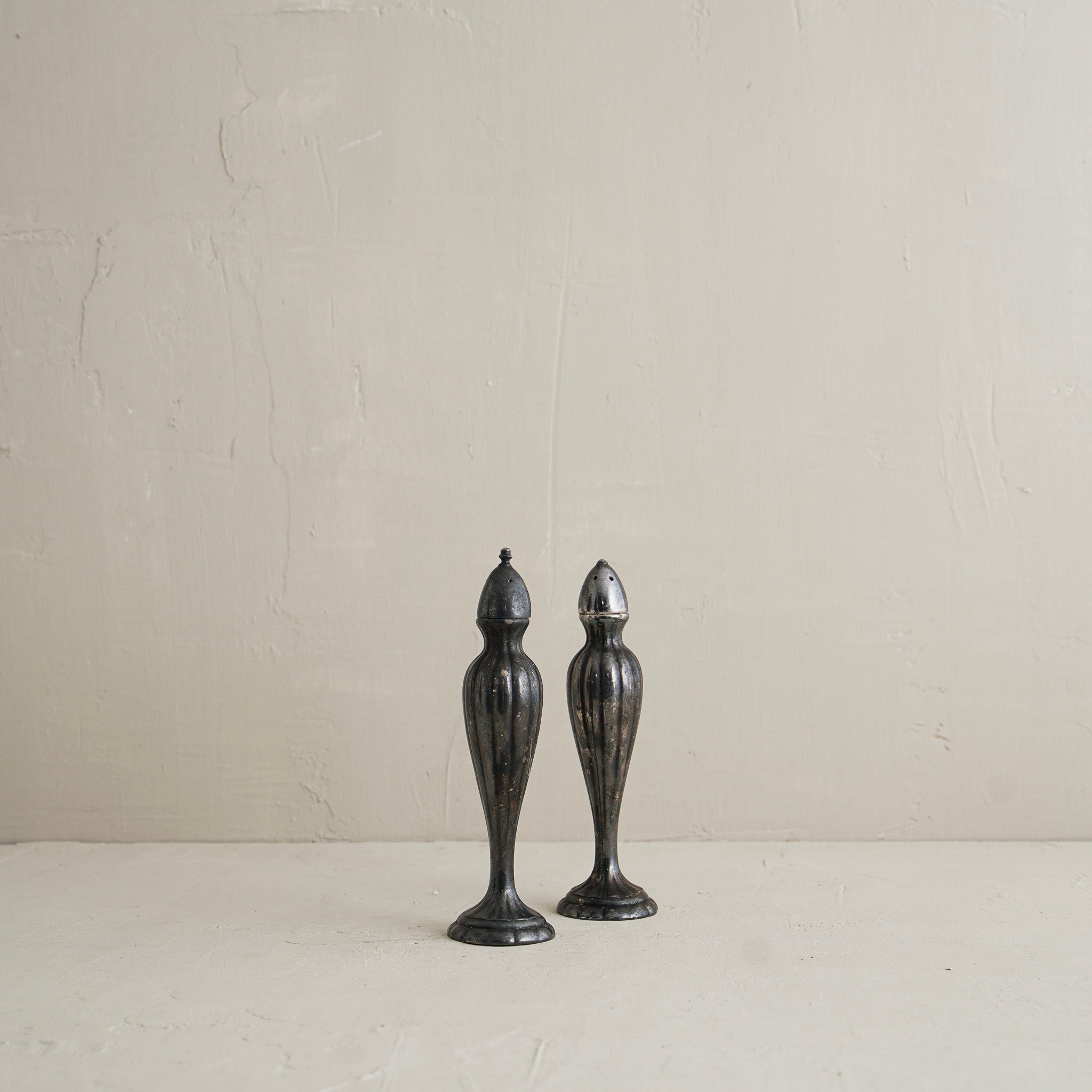Ulmaro Tarnished Shaker Set of 2